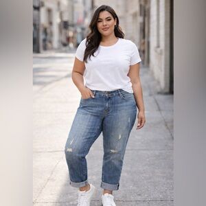 Levi’s Boyfriend Jeans 18W Plus Distressed Cuffed Denim NWT Medium Wash